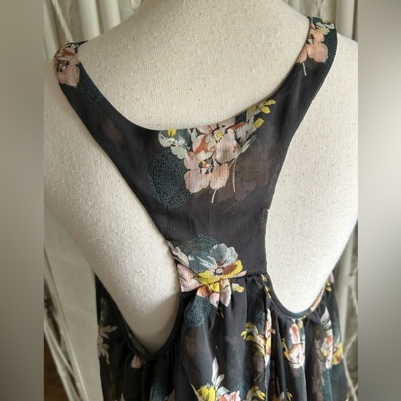 Kimchi Blue Top Tank Grey with Pink Cream Floral Overlay Urban Outfitters Medium - Picture 7 of 16